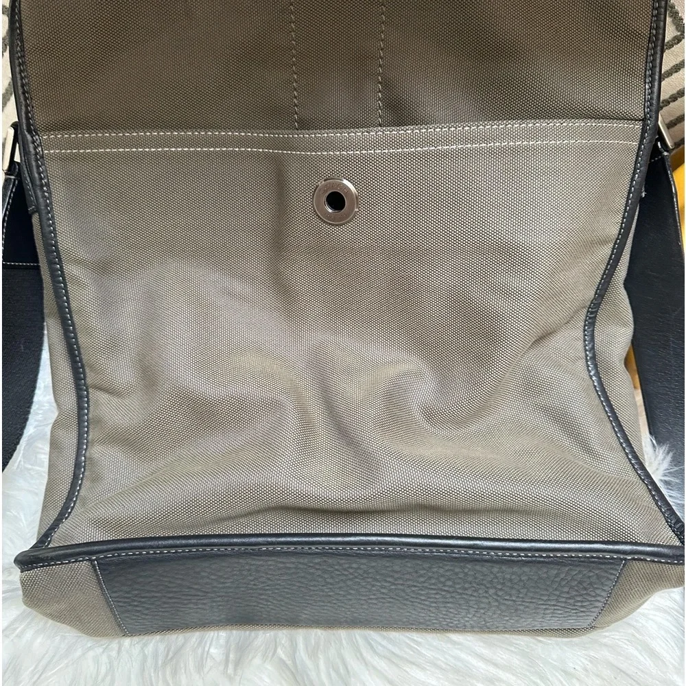 Coach Leatherware 5720 Canvas/Leather Messenger Crossbody Bag